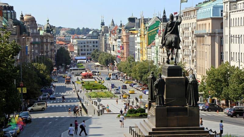 Prag'da görülecek yerler Wenceslas Meydanı