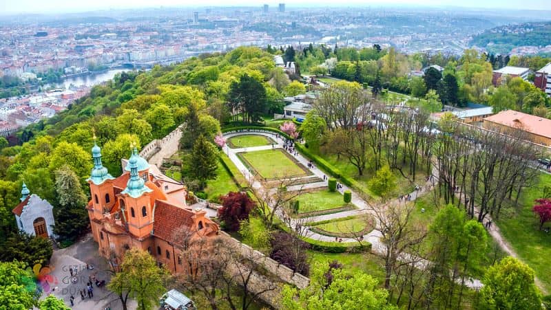 Prag gezilecek yerler Petrin Tepesi Kulesi