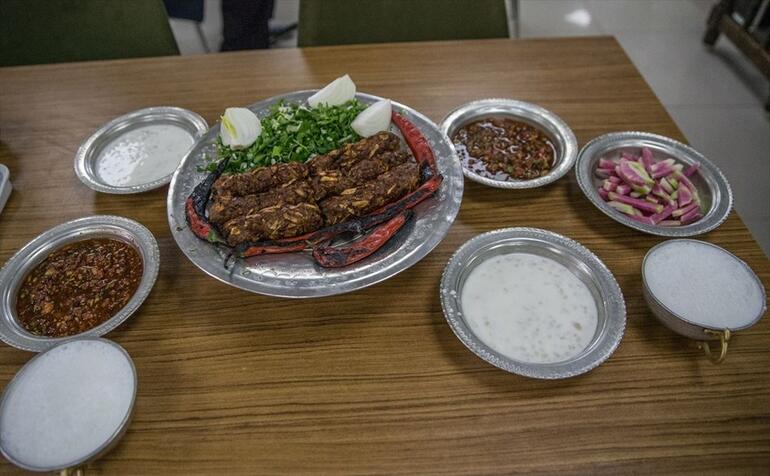 Şanlıurfanın sadece iki ay tüketilebilen özel lezzeti: Keme kebabı