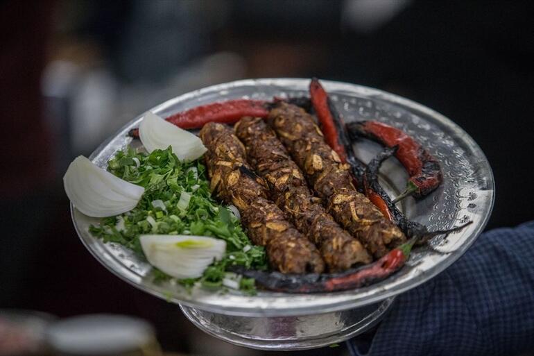 Şanlıurfanın sadece iki ay tüketilebilen özel lezzeti: Keme kebabı